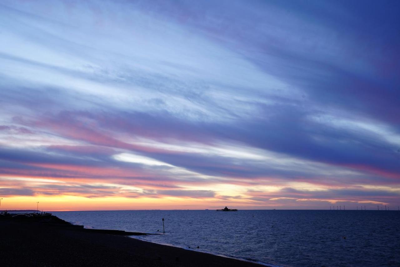 Two Bedroom Private Cottage With Private Parking Just By The Sea Herne Bay Eksteriør bilde