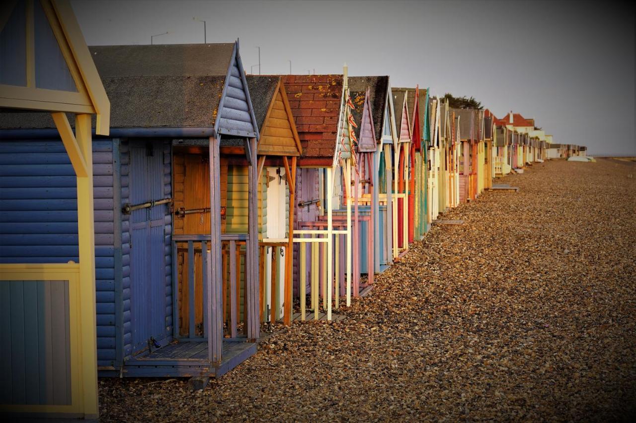 Two Bedroom Private Cottage With Private Parking Just By The Sea Herne Bay Eksteriør bilde