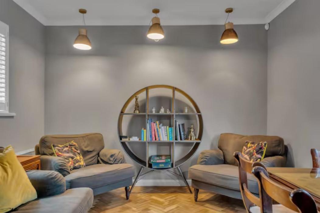 Two Bedroom Private Cottage With Private Parking Just By The Sea Herne Bay Eksteriør bilde
